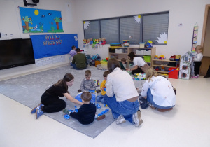 zabawy w sali maluszków