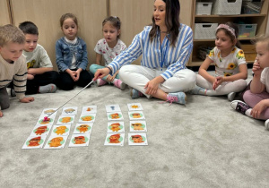 Dzieci utrwalają słownictwo