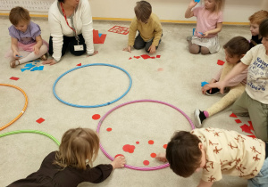 zabawy - rozpoznawanie koła- segregowanie