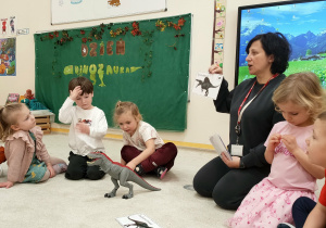 Dinozaury mięsożerne i roślinożerne