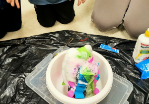 Eksperyment kolorowt wulkan