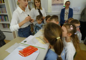 66 Pani wpisuje kolejne litery hasła będącego odpowiedzią, dokąd dalej pójdą