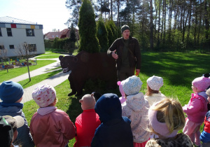 pan opowiada o niedźwiedziu
