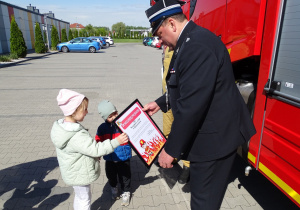 dziękują strażakowi