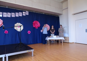 Jury wita gości